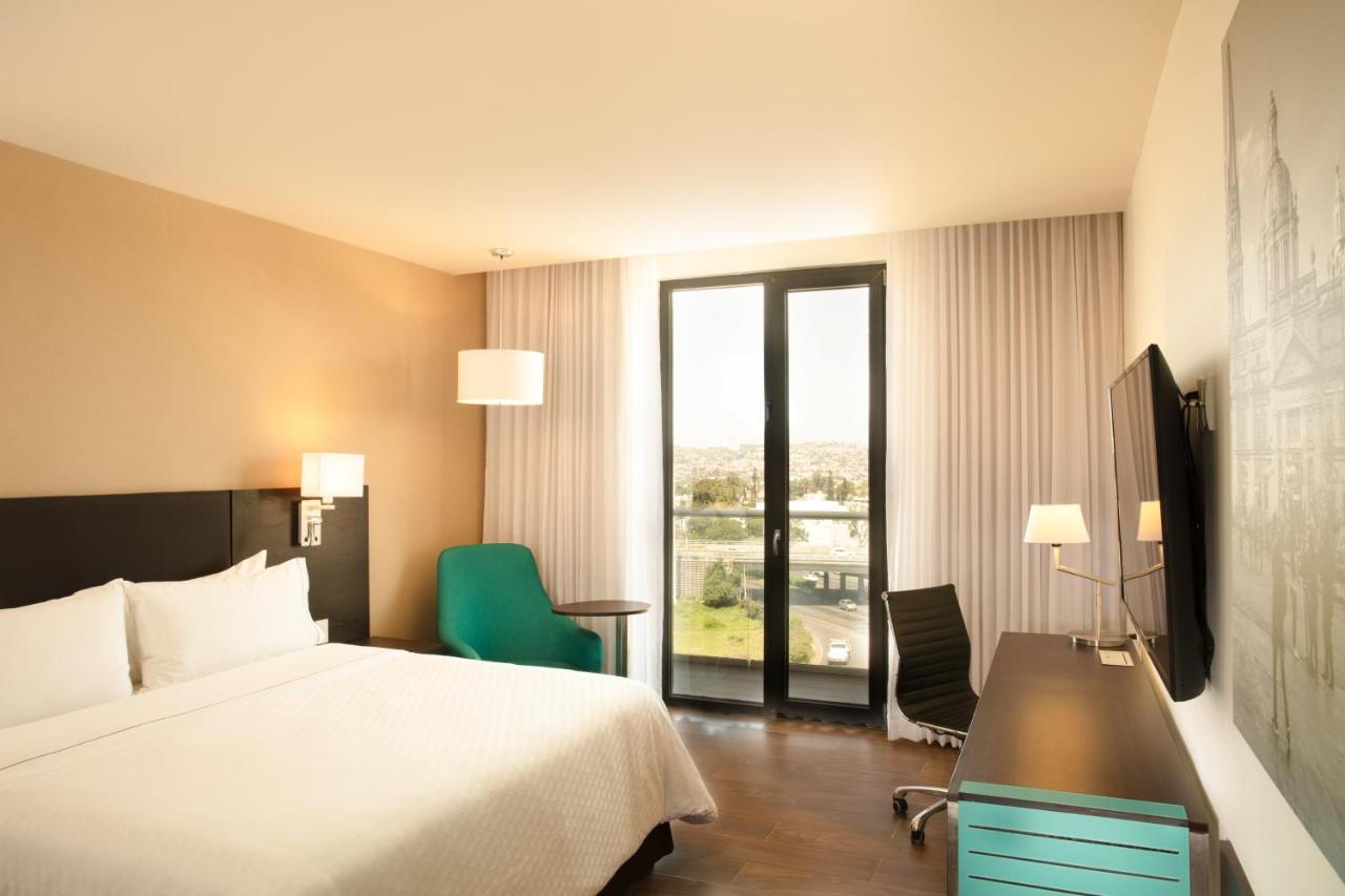 Hotel Fiesta Guadalajara Aeropuerto Las Pintas