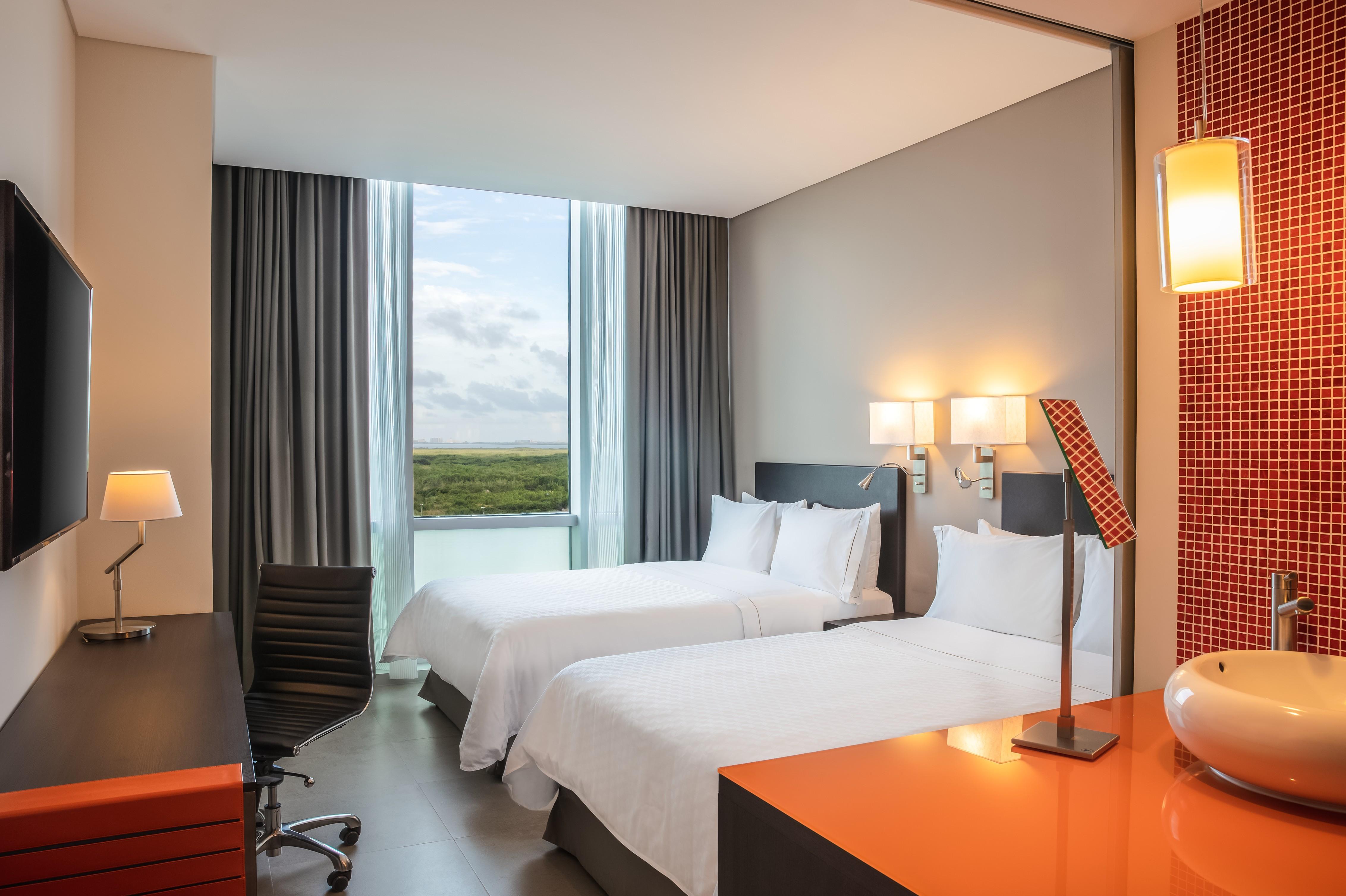 Fiesta Guadalajara Aeropuerto Hotel 4*