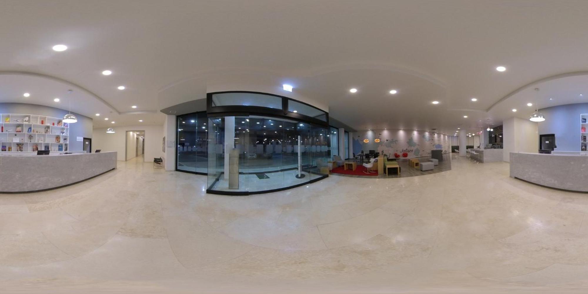 Hotel Fiesta Guadalajara Aeropuerto 4*